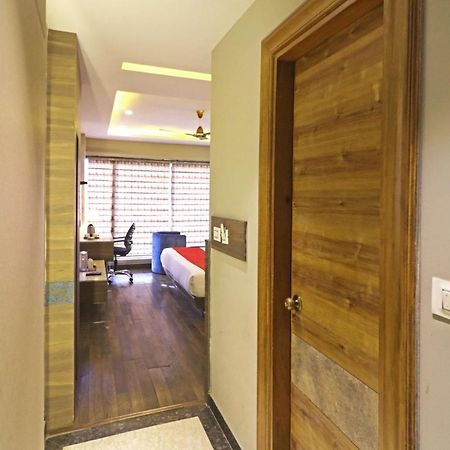 The Ivy Grand Hotel In City Centre With Free Secured Parking Нью-Дели Экстерьер фото