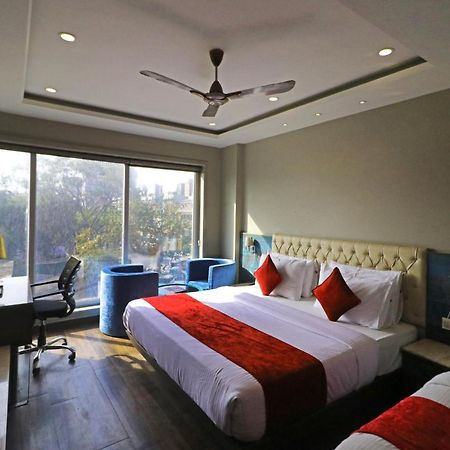 The Ivy Grand Hotel In City Centre With Free Secured Parking Нью-Дели Экстерьер фото