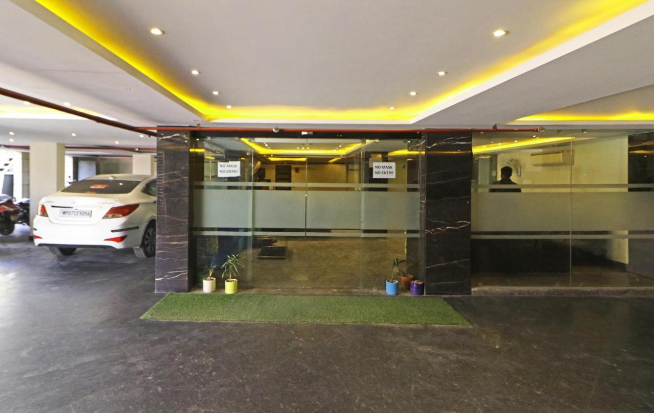 The Ivy Grand Hotel In City Centre With Free Secured Parking Нью-Дели Экстерьер фото