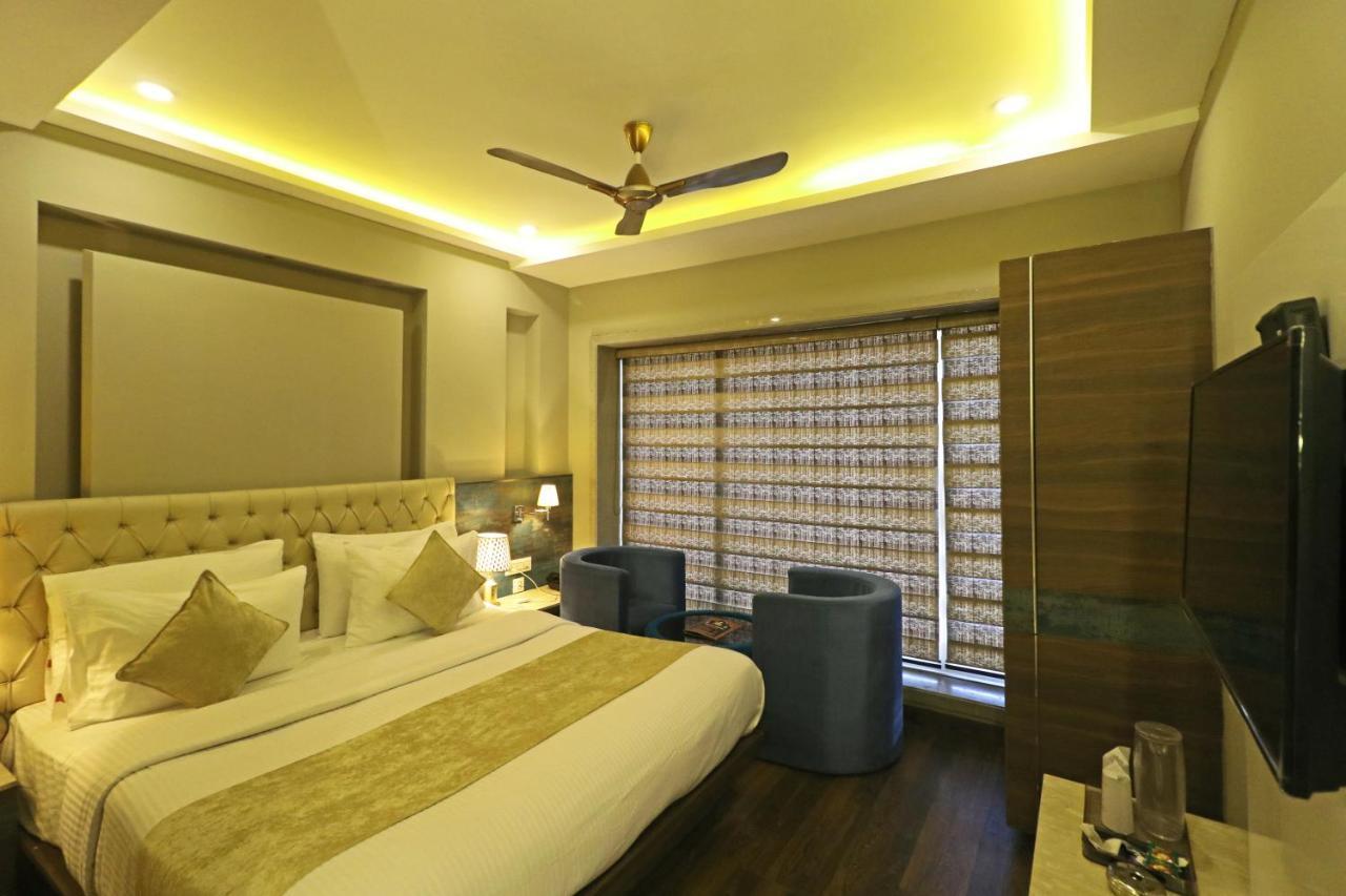 The Ivy Grand Hotel In City Centre With Free Secured Parking Нью-Дели Экстерьер фото