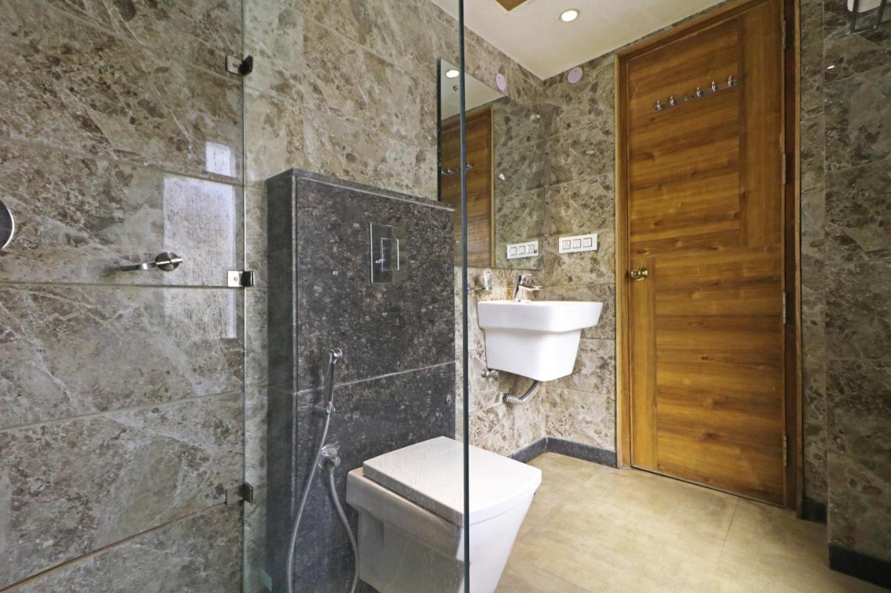 The Ivy Grand Hotel In City Centre With Free Secured Parking Нью-Дели Экстерьер фото